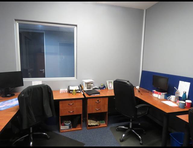 305M² OFFICE TO LET IN FIRGROVE